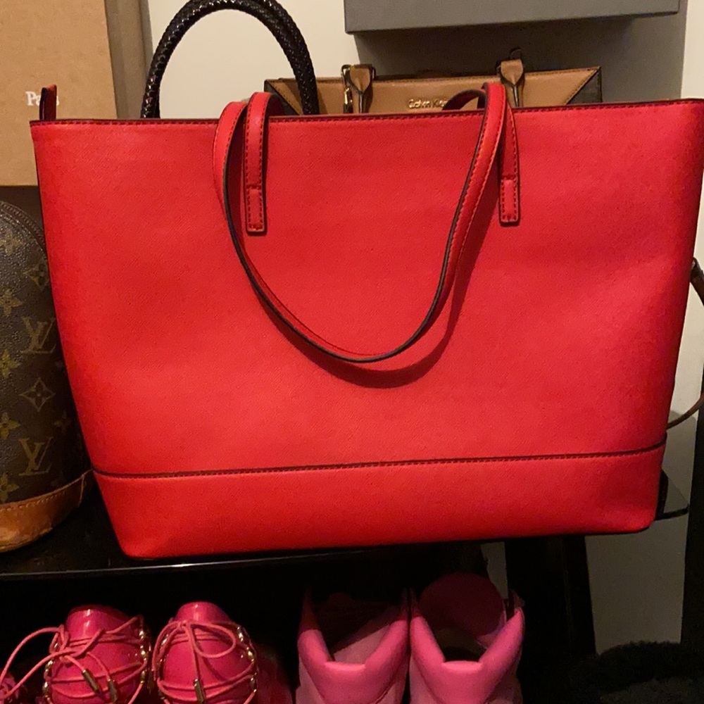GUESS ⭐️authentic ⭐️ - Picture 3 of 11